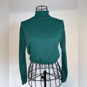 Green cropped sweater